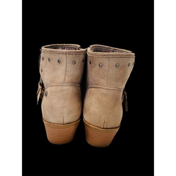 Sugar Velocity Tan Faux Suede Buckle Strap Studded Booties Block Heel 7.5M - Picture 4 of 7